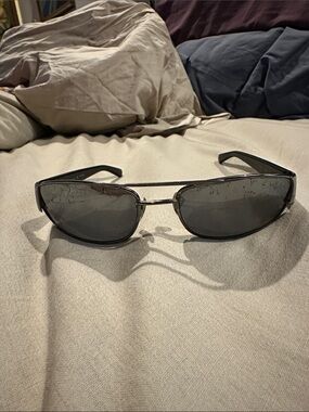 Ray-Ban Black Aviator Sunglasses with Dark Lenses